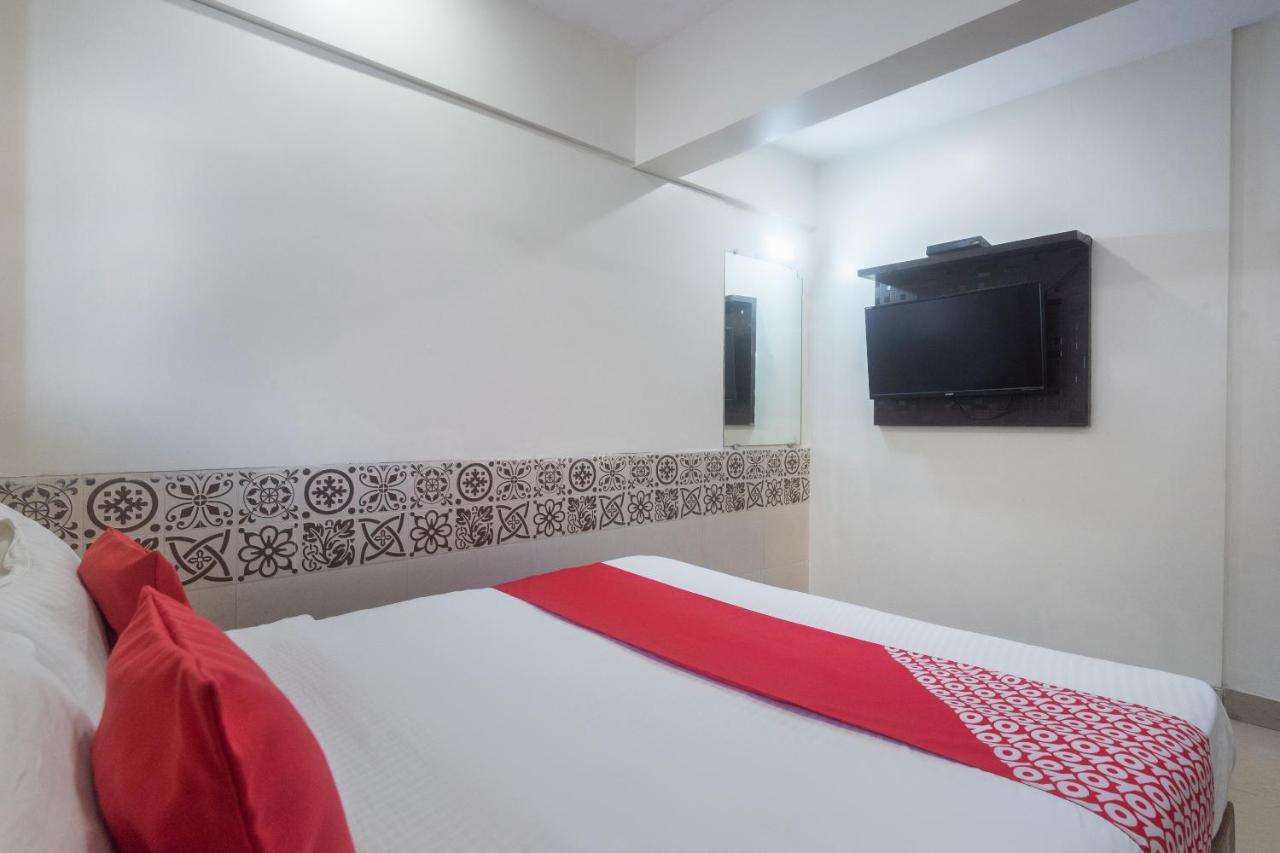 Oyo 49867 Hotel Kalpana Residency Bombay Esterno foto